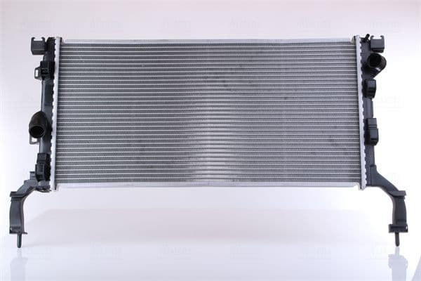 Radiator, racire motor NISSENS 637604