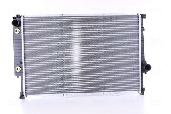 Radiator, racire motor NISSENS 60748A
