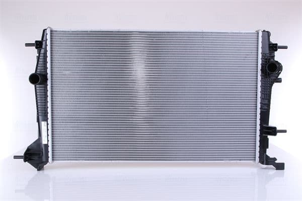 Radiator, racire motor NISSENS 637648