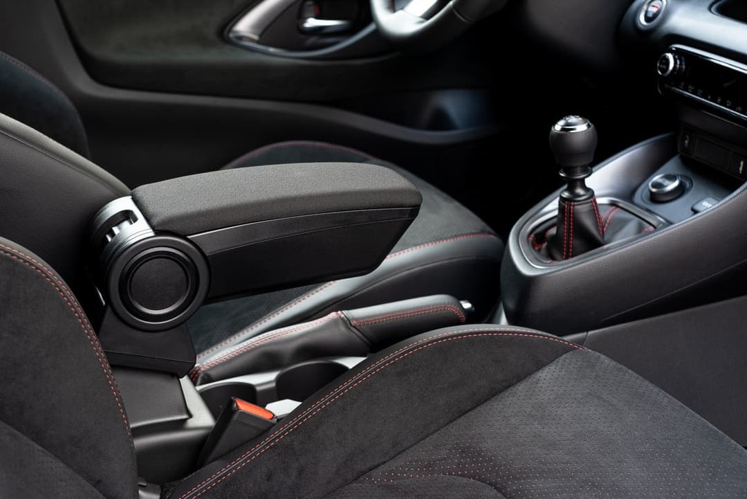 Cotiera Armster 3 Din Material Textil Volkswagen Golf Mk5 2004-2008