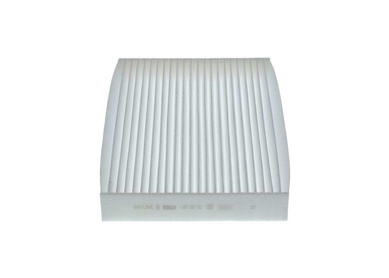 Filtru, aer habitaclu BOSCH 1 987 435 132
