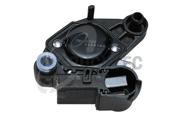 Regulator, alternator TRUCKTEC AUTOMOTIVE 02.17.076