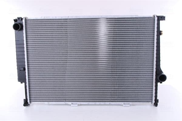 Radiator, racire motor NISSENS 60747A