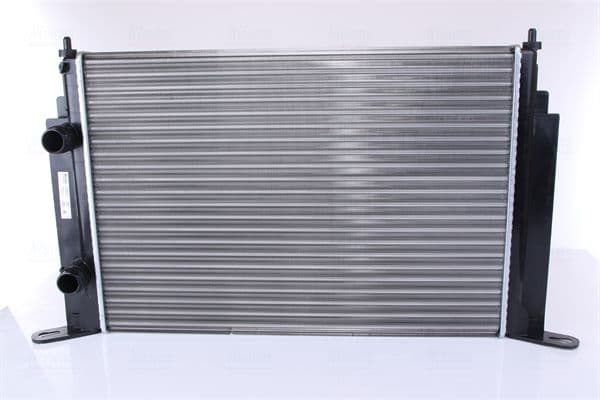 Radiator, racire motor NISSENS 61885A