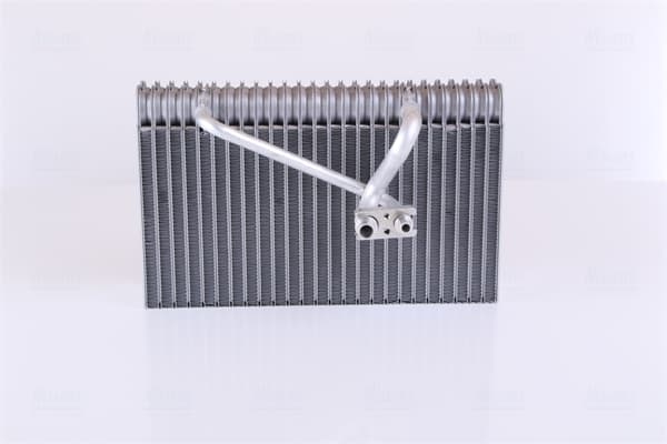 Evaporator aer conditionat potrivit Opel Vectra B (95 -) 2.5 24V si Benz. Aut. A C + A A